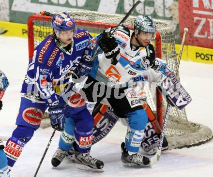 EBEL. Eishockey Bundesliga. EC Rekord Fenster VSV gegen EHC LIWEST BLACK WINGS LINZ. WELLER Craig (VSV), VEIDEMAN Adrian (Linz). Villach, am 13.1.2012.
Foto: Kuess 


---
pressefotos, pressefotografie, kuess, qs, qspictures, sport, bild, bilder, bilddatenbank