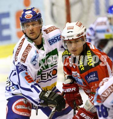 EBEL. Eishockey Bundesliga. KAC gegen VSV. TENUTE Joseph (KAC), SHEARER Robert (VSV).. Klagenfurt, am 17.1.2012.
Foto: Kuess

---
pressefotos, pressefotografie, kuess, qs, qspictures, sport, bild, bilder, bilddatenbank