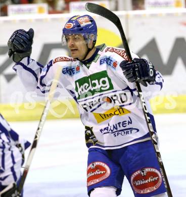 EBEL. Eishockey Bundesliga. KAC gegen VSV. Torjubel TOPOROWSKI Shayne (VSV). Klagenfurt, am 17.1.2012.
Foto: Kuess

---
pressefotos, pressefotografie, kuess, qs, qspictures, sport, bild, bilder, bilddatenbank