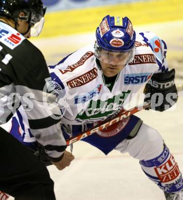 EBEL. Eishockey Bundesliga. KAC gegen VSV. SHEARER Robert (VSV). Klagenfurt, am 17.1.2012.
Foto: Kuess

---
pressefotos, pressefotografie, kuess, qs, qspictures, sport, bild, bilder, bilddatenbank