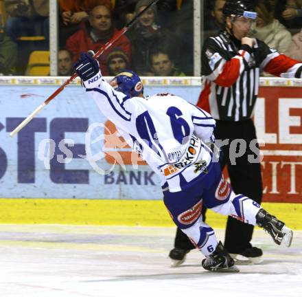 EBEL. Eishockey Bundesliga. KAC gegen VSV. Jubel UNTERLUGGAUER Gerhard (VSV). Klagenfurt, am 17.1.2012.
Foto: Kuess

---
pressefotos, pressefotografie, kuess, qs, qspictures, sport, bild, bilder, bilddatenbank