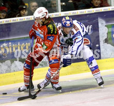 EBEL. Eishockey Bundesliga. KAC gegen VSV. KOCH Thomas (KAC), ALTMANN Mario (VSV). Klagenfurt, am 17.1.2012.
Foto: Kuess

---
pressefotos, pressefotografie, kuess, qs, qspictures, sport, bild, bilder, bilddatenbank