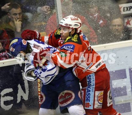 EBEL. Eishockey Bundesliga. KAC gegen VSV. KALT Dieter (KAC), WIEDERGUT Andreas (VSV). Klagenfurt, am 17.1.2012.
Foto: Kuess

---
pressefotos, pressefotografie, kuess, qs, qspictures, sport, bild, bilder, bilddatenbank