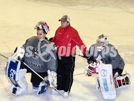 Eishockey. Nationalteam Oesterreich. Bernhard Starkbaum, Markus Kerschbaumer, Rene Swette. Klagenfurt, 15.12.2011.
Foto: Kuess
---
pressefotos, pressefotografie, kuess, qs, qspictures, sport, bild, bilder, bilddatenbank