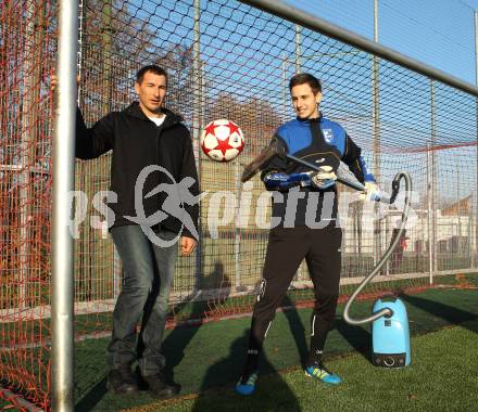 Fussball. Sallinger Raphael, Adi Preschern. Klagenfurt, 9.11.2011.
Foto: Kuess
---
pressefotos, pressefotografie, kuess, qs, qspictures, sport, bild, bilder, bilddatenbank