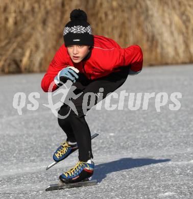 Eisschnellauf. Eislaufverein Woerthersee. Erik Mayerhofer. Hoerzendorfer See, 27.12.2011.
Foto: Kuess
---
pressefotos, pressefotografie, kuess, qs, qspictures, sport, bild, bilder, bilddatenbank