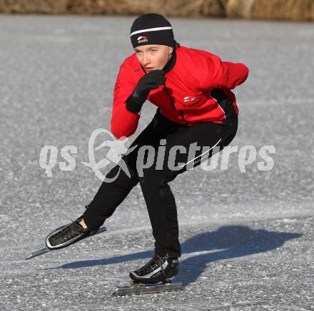 Eisschnellauf. Eislaufverein Woerthersee. Magdalena Mayerhofer. Hoerzendorfer See, 27.12.2011.
Foto: Kuess
---
pressefotos, pressefotografie, kuess, qs, qspictures, sport, bild, bilder, bilddatenbank