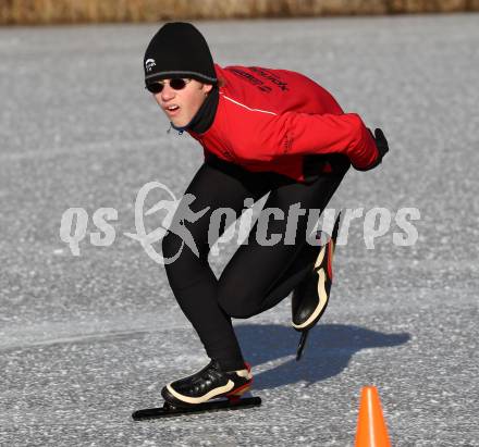 Eisschnellauf. Eislaufverein Woerthersee. Stefan Haan. Hoerzendorfer See, 27.12.2011.
Foto: Kuess
---
pressefotos, pressefotografie, kuess, qs, qspictures, sport, bild, bilder, bilddatenbank