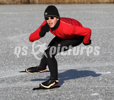 Eisschnellauf. Eislaufverein Woerthersee. Stefan Haan. Hoerzendorfer See, 27.12.2011.
Foto: Kuess
---
pressefotos, pressefotografie, kuess, qs, qspictures, sport, bild, bilder, bilddatenbank