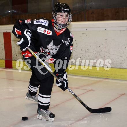 Eishockey Nachwuchsmeisterschaft U18, U20. Jugendolympiade. Tamara Grascher (Tarco Woelfe). Klagenfurt, am 8.1.2012.
Foto: Kuess
---
pressefotos, pressefotografie, kuess, qs, qspictures, sport, bild, bilder, bilddatenbank