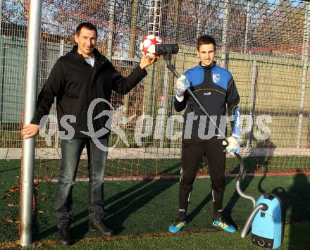 Fussball. Sallinger Raphael, Adi Preschern. Klagenfurt, 9.11.2011.
Foto: Kuess
---
pressefotos, pressefotografie, kuess, qs, qspictures, sport, bild, bilder, bilddatenbank