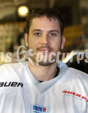 Eishockey. KAC.  Tenute Joey. Klagenfurt, 15.11.2011.
Foto: Kuess
---
pressefotos, pressefotografie, kuess, qs, qspictures, sport, bild, bilder, bilddatenbank