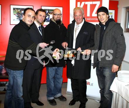 Eishockey Oesterreich Cup. Oesterreich gegen Slowakei. Sascha Reithofer, Andreas Muschlin, Markus Peintner, Reinhard Tellian, Raphael Herburger. Klagenfurt, 17.12.2011.
Foto: Kuess

---
pressefotos, pressefotografie, kuess, qs, qspictures, sport, bild, bilder, bilddatenbank