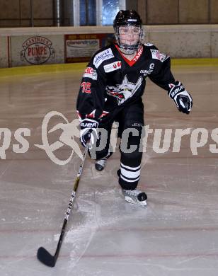 Eishockey Nachwuchsmeisterschaft U18, U20. Jugendolympiade. Tamara Grascher (Tarco Woelfe). Klagenfurt, am 8.1.2012.
Foto: Kuess
---
pressefotos, pressefotografie, kuess, qs, qspictures, sport, bild, bilder, bilddatenbank