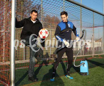 Fussball. Sallinger Raphael, Adi Preschern. Klagenfurt, 9.11.2011.
Foto: Kuess
---
pressefotos, pressefotografie, kuess, qs, qspictures, sport, bild, bilder, bilddatenbank