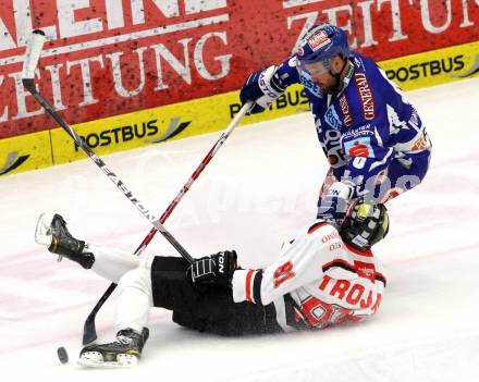 EBEL. Eishockey Bundesliga. EC Rekord Fenster VSV gegen HC Orli Znojmo.  Gerhard Unterluggauer (VSV),  Jan Trojan (Znaim). Villach, am 20.1.2012.
Foto: Kuess 


---
pressefotos, pressefotografie, kuess, qs, qspictures, sport, bild, bilder, bilddatenbank