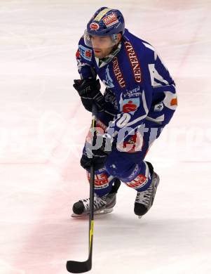 EBEL. Eishockey Bundesliga. EC Rekord Fenster VSV gegen HC Orli Znojmo.  Derek Damon (VSV),  (Znaim). Villach, am 20.1.2012.
Foto: Kuess 


---
pressefotos, pressefotografie, kuess, qs, qspictures, sport, bild, bilder, bilddatenbank