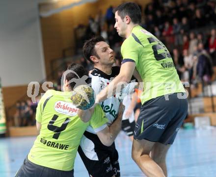 Handball. Bundesliga. HCK 59 Klagenfurt gegen SC kelag Ferlach. Patrick Jochum, Josip Pecina, (HCK), Dino Poje (Ferlach). Klagenfurt, 21.1.2012
Foto: Kuess 


---
pressefotos, pressefotografie, kuess, qs, qspictures, sport, bild, bilder, bilddatenbank