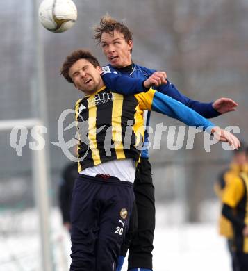 Fussball Testspiel. WAC/St. Andrae gegen VSV. Rene Gsellmann (WAC), Michael Kirisits (VSV). St. Andrae, am 21.1.2012.
Foto: Kuess
---
pressefotos, pressefotografie, kuess, qs, qspictures, sport, bild, bilder, bilddatenbank