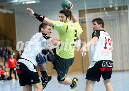 Handball. Bundesliga. HCK 59 Klagenfurt gegen SC kelag Ferlach. Josef Sourek,  (HCK), Daniel Plesej, Primoz Drozina (Ferlach). Klagenfurt, 21.1.2012
Foto: Kuess 


---
pressefotos, pressefotografie, kuess, qs, qspictures, sport, bild, bilder, bilddatenbank