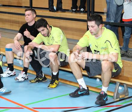 Handball. Bundesliga. HCK 59 Klagenfurt gegen SC kelag Ferlach. enttaeuschte HCK Spieler. Klagenfurt, 21.1.2012
Foto: Kuess 


---
pressefotos, pressefotografie, kuess, qs, qspictures, sport, bild, bilder, bilddatenbank