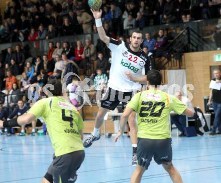 Handball. Bundesliga. HCK 59 Klagenfurt gegen SC kelag Ferlach. Patrick Jochum, Josip Pecina, (HCK), Dean Pomorisac (Ferlach). Klagenfurt, 21.1.2012
Foto: Kuess 


---
pressefotos, pressefotografie, kuess, qs, qspictures, sport, bild, bilder, bilddatenbank