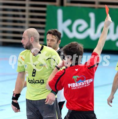 Handball. Bundesliga. HCK 59 Klagenfurt gegen SC kelag Ferlach. rote Karte fuer Anton Praeprost (HCK). Klagenfurt, 21.1.2012
Foto: Kuess 


---
pressefotos, pressefotografie, kuess, qs, qspictures, sport, bild, bilder, bilddatenbank