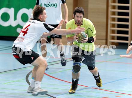 Handball. Bundesliga. HCK 59 Klagenfurt gegen SC kelag Ferlach. Josef Sourek, (HCK),  Daniel Plesej (Ferlach). Klagenfurt, 21.1.2012
Foto: Kuess 


---
pressefotos, pressefotografie, kuess, qs, qspictures, sport, bild, bilder, bilddatenbank