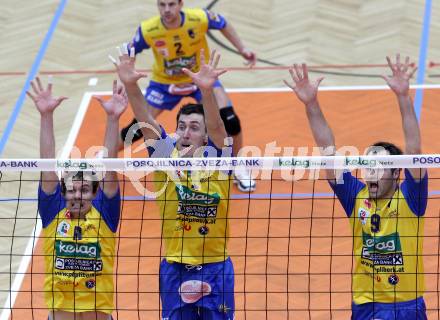 Volleyball. Challenge Cup. SK Aich/Dob gegen Stroitel MINSK (BLR).   Satler Rok, Sabljak Matija, Grut Andrej (Aich/Dob). Bleiburg, 19.1.2012.
Foto: Kuess
---
pressefotos, pressefotografie, kuess, qs, qspictures, sport, bild, bilder, bilddatenbank