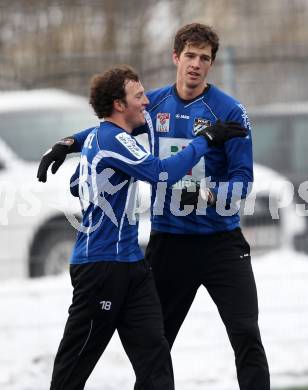 Fussball Testspiel. WAC/St. Andrae gegen VSV. Torjubel Mario Kroepfl, Christian Falk (WAC). St. Andrae, am 21.1.2012.
Foto: Kuess
---
pressefotos, pressefotografie, kuess, qs, qspictures, sport, bild, bilder, bilddatenbank