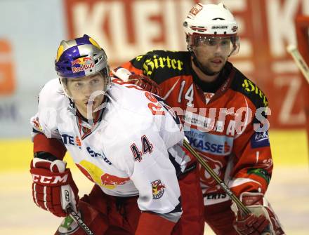 EBEL. Eishockey Bundesliga. KAC gegen Red Bull Salzburg. Johannes Reichel (KAC), Douglas Lynch (Salzburg). Klagenfurt, am 22.1.2012.
Foto: Kuess
---
pressefotos, pressefotografie, kuess, qs, qspictures, sport, bild, bilder, bilddatenbank