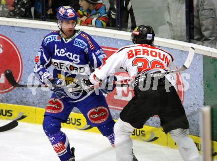 EBEL. Eishockey Bundesliga. EC Rekord Fenster VSV gegen HC Orli Znojmo.  KUZNIK Greg (VSV), BEROUN Jiri (Znaim). Villach, am 22.1.2012.
Foto: Kuess 


---
pressefotos, pressefotografie, kuess, qs, qspictures, sport, bild, bilder, bilddatenbank