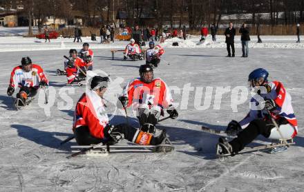 Behindertensport. Sledgehockey. Vergleichskampf Kaernten gegen St. Poelten. Rauschele See, am 21.1.2012.
Foto: Kuess
---
pressefotos, pressefotografie, kuess, qs, qspictures, sport, bild, bilder, bilddatenbank