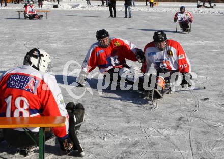 Behindertensport. Sledgehockey. Vergleichskampf Kaernten gegen St. Poelten. Rauschele See, am 21.1.2012.
Foto: Kuess
---
pressefotos, pressefotografie, kuess, qs, qspictures, sport, bild, bilder, bilddatenbank