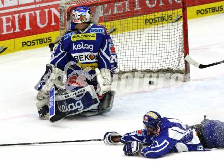 EBEL. Eishockey Bundesliga. EC Rekord Fenster VSV gegen HC Orli Znojmo.  STARKBAUM Bernhard, ALTMANN Mario (VSV). Villach, am 22.1.2012.
Foto: Kuess 


---
pressefotos, pressefotografie, kuess, qs, qspictures, sport, bild, bilder, bilddatenbank