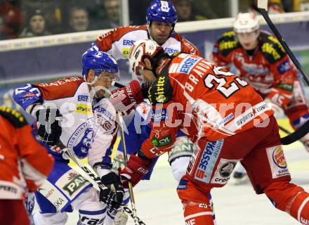 EBEL. Eishockey Bundesliga. KAC gegen Medvescak Zagreb. Christoph Brandner (KAC), Alan Letang (Zagreb). Klagenfurt, am 24.1.2012.
Foto: Kuess

---
pressefotos, pressefotografie, kuess, qs, qspictures, sport, bild, bilder, bilddatenbank