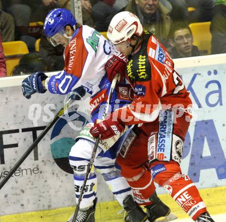 EBEL. Eishockey Bundesliga. KAC gegen Medvescak Zagreb. Thomas Hundertpfund (KAC), Gal Koren (Zagreb). Klagenfurt, am 24.1.2012.
Foto: Kuess

---
pressefotos, pressefotografie, kuess, qs, qspictures, sport, bild, bilder, bilddatenbank