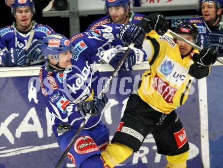 EBEL. Eishockey Bundesliga. EC Rekord Fenster VSV gegen UPC Vienna Capitals. Shayne Toporowski,  (VSV), Christian Dolezal (Caps). Villach, am 27.1.2012.
Foto: Kuess 


---
pressefotos, pressefotografie, kuess, qs, qspictures, sport, bild, bilder, bilddatenbank