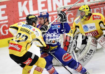 EBEL. Eishockey Bundesliga. EC Rekord Fenster VSV gegen UPC Vienna Capitals. Marco Pewal, (VSV), Marcel Rodman, Reinhard Divis  (Caps). Villach, am 27.1.2012.
Foto: Kuess 


---
pressefotos, pressefotografie, kuess, qs, qspictures, sport, bild, bilder, bilddatenbank