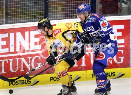 EBEL. Eishockey Bundesliga. EC Rekord Fenster VSV gegen UPC Vienna Capitals. Shayne Toporowski,  (VSV), Marcel Rodman (Caps). Villach, am 27.1.2012.
Foto: Kuess 


---
pressefotos, pressefotografie, kuess, qs, qspictures, sport, bild, bilder, bilddatenbank