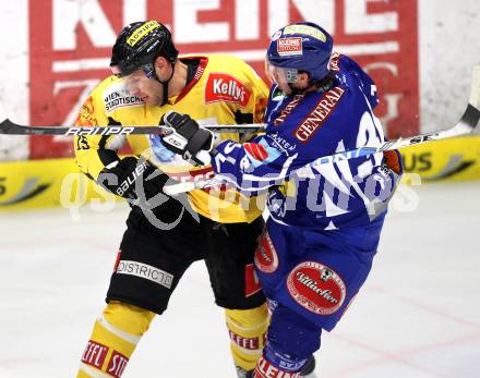 EBEL. Eishockey Bundesliga. EC Rekord Fenster VSV gegen UPC Vienna Capitals. Marco Pewal, (VSV), Francois Fortier  (Caps). Villach, am 27.1.2012.
Foto: Kuess 


---
pressefotos, pressefotografie, kuess, qs, qspictures, sport, bild, bilder, bilddatenbank