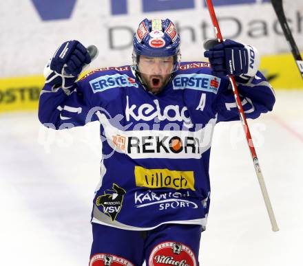 EBEL. Eishockey Bundesliga. EC Rekord Fenster VSV gegen UPC Vienna Capitals.  Torjubel Gerhard Unterluggauer (VSV). Villach, am 27.1.2012.
Foto: Kuess 


---
pressefotos, pressefotografie, kuess, qs, qspictures, sport, bild, bilder, bilddatenbank