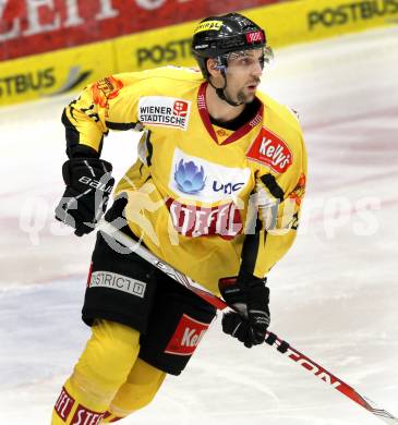 EBEL. Eishockey Bundesliga. EC Rekord Fenster VSV gegen UPC Vienna Capitals. Martin Oraze (Caps). Villach, am 27.1.2012.
Foto: Kuess 


---
pressefotos, pressefotografie, kuess, qs, qspictures, sport, bild, bilder, bilddatenbank