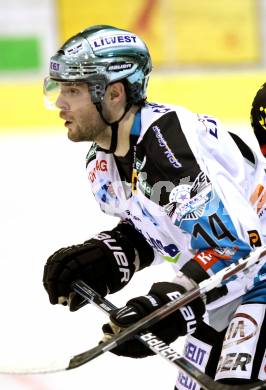 EBEL. Eishockey Bundesliga. KAC gegen EHC LIWEST Linz.  Justin Keller (Linz). Klagenfurt, am 29.1.2012.
Foto: Kuess

---
pressefotos, pressefotografie, kuess, qs, qspictures, sport, bild, bilder, bilddatenbank