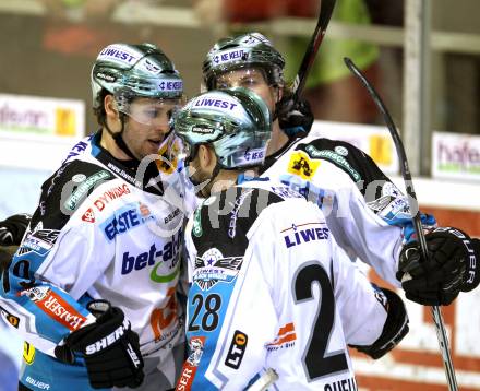 EBEL. Eishockey Bundesliga. KAC gegen EHC LIWEST Linz. Torjubel Linz. Klagenfurt, am 29.1.2012.
Foto: Kuess

---
pressefotos, pressefotografie, kuess, qs, qspictures, sport, bild, bilder, bilddatenbank