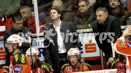 EBEL. Eishockey Bundesliga. KAC gegen EHC LIWEST Linz. Trainer Many Viveiros, Konditionstrainer Bernhard Sussitz, Co-Trainer Gerald Ressmann (KAC). Klagenfurt, am 29.1.2012.
Foto: Kuess

---
pressefotos, pressefotografie, kuess, qs, qspictures, sport, bild, bilder, bilddatenbank