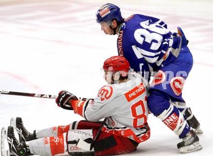 EBEL. Eishockey Bundesliga. EC Rekord Fenster VSV gegen HK Acroni Jesenice. Marco Pewal,  (VSV), Luka Tosic (Jesenice). Villach, am 3.2.2012.
Foto: Kuess 


---
pressefotos, pressefotografie, kuess, qs, qspictures, sport, bild, bilder, bilddatenbank