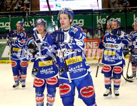 EBEL. Eishockey Bundesliga. EC Rekord Fenster VSV gegen HK Acroni Jesenice. Jubel Shayne Toporowski, Robert Shearer (VSV). Villach, am 3.2.2012.
Foto: Kuess 


---
pressefotos, pressefotografie, kuess, qs, qspictures, sport, bild, bilder, bilddatenbank