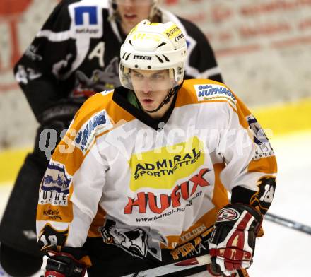 Eishockey. CHL. Carinthian Hockey League. USC HUFIX Velden gegen Tarco Woelfe Klagenfurt. Anton Wrann (Velden). Velden, 8.2.2012.
Foto: kuess
---
pressefotos, pressefotografie, kuess, qs, qspictures, sport, bild, bilder, bilddatenbank