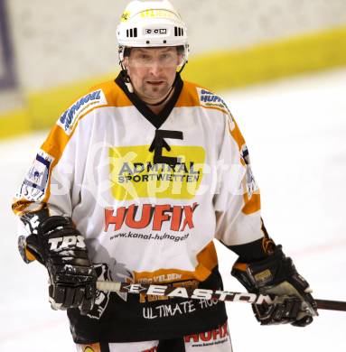 Eishockey. CHL. Carinthian Hockey League. USC HUFIX Velden gegen Tarco Woelfe Klagenfurt. Josef Sulzbacher (Velden). Velden, 8.2.2012.
Foto: Kuess
---
pressefotos, pressefotografie, kuess, qs, qspictures, sport, bild, bilder, bilddatenbank